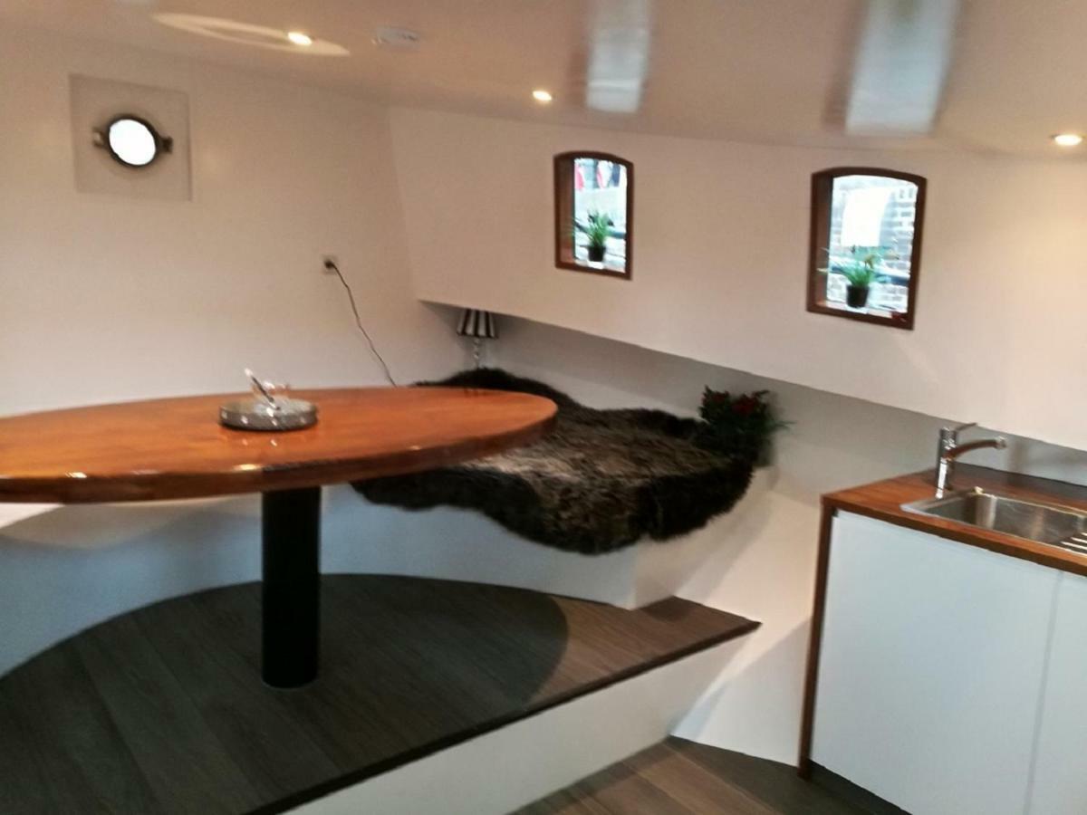 암스테르담 Houseboat Rose 아파트 외부 사진