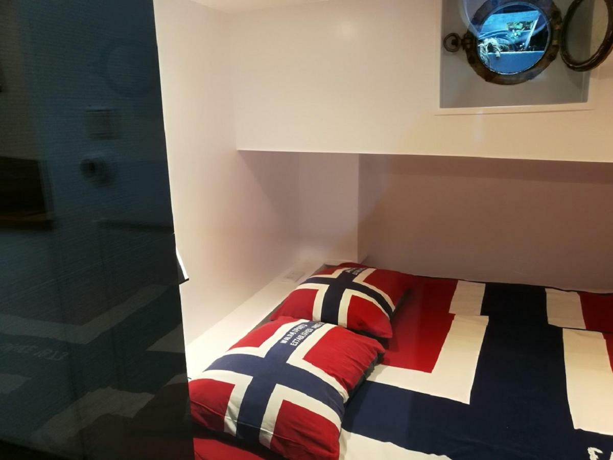 암스테르담 Houseboat Rose 아파트 외부 사진