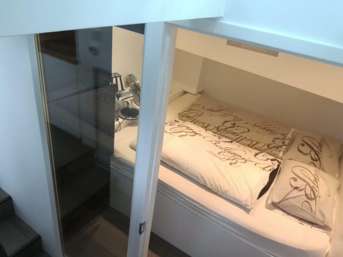 암스테르담 Houseboat Rose 아파트 외부 사진